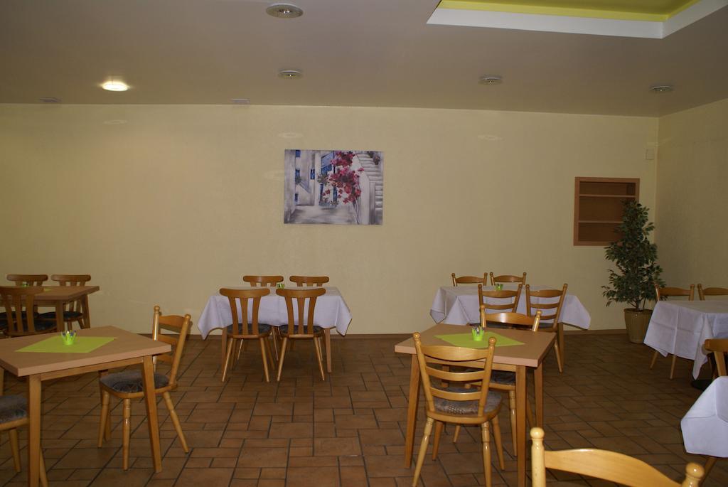 Pension Lindenhof Limburg an der Lahn Exterior photo